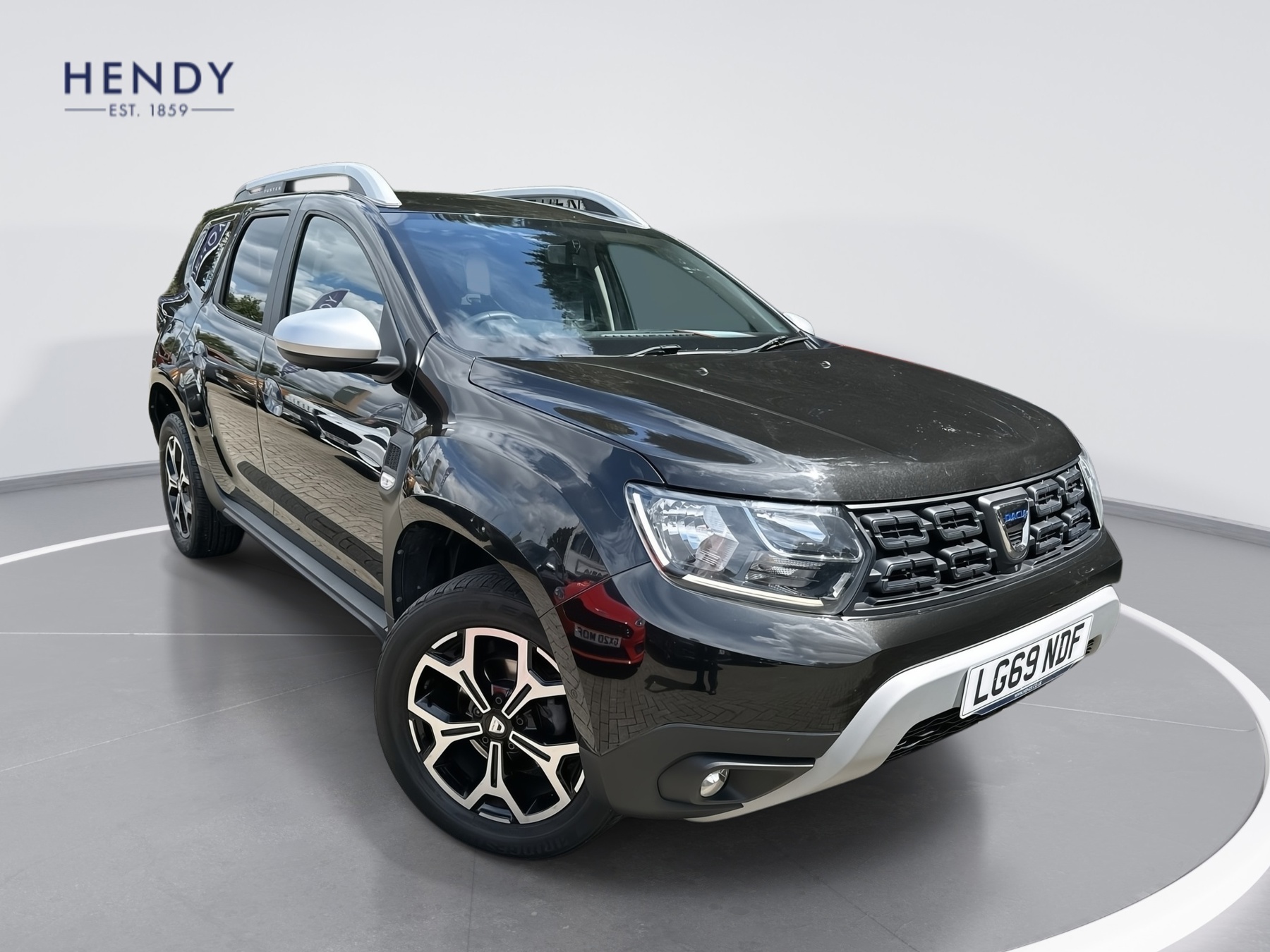 Main listing image - Dacia Duster
