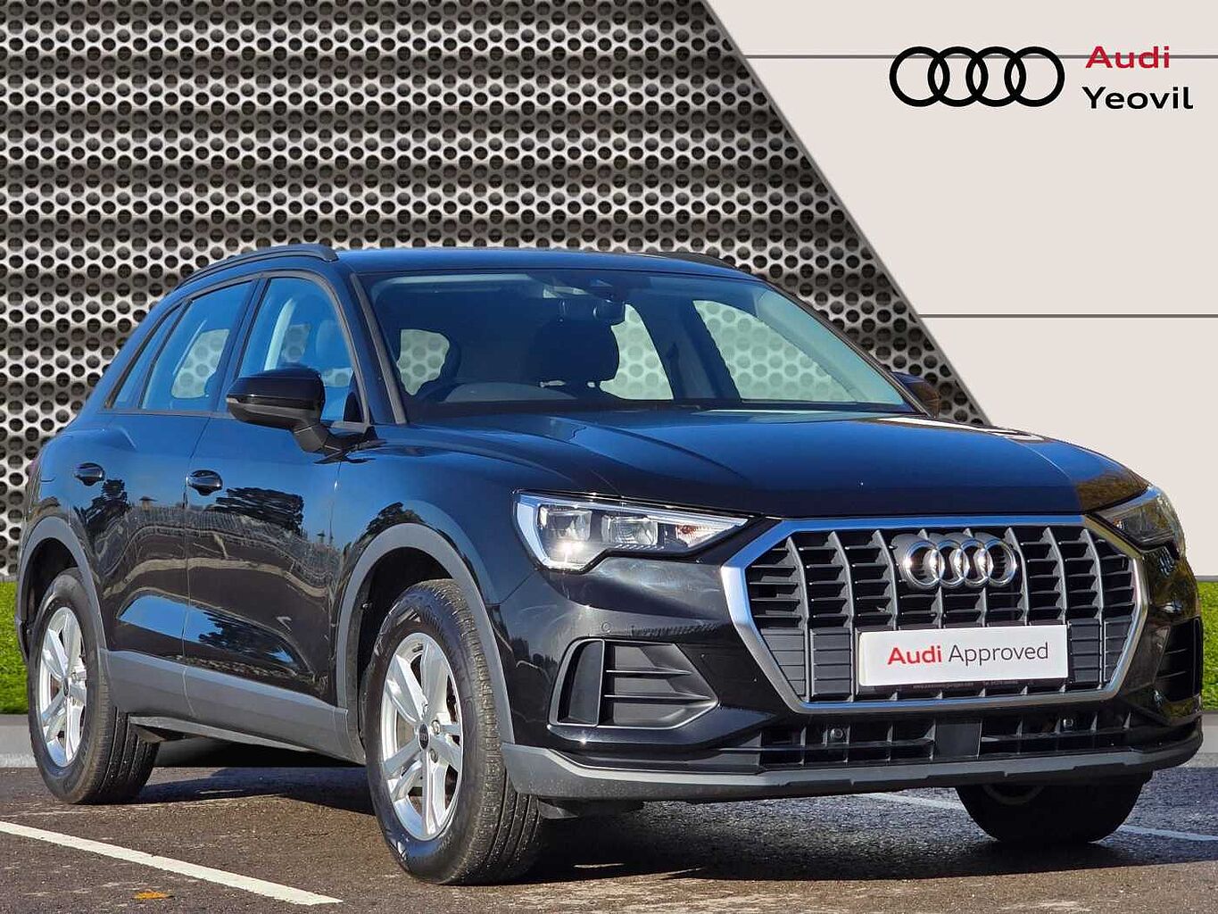 Main listing image - Audi Q3
