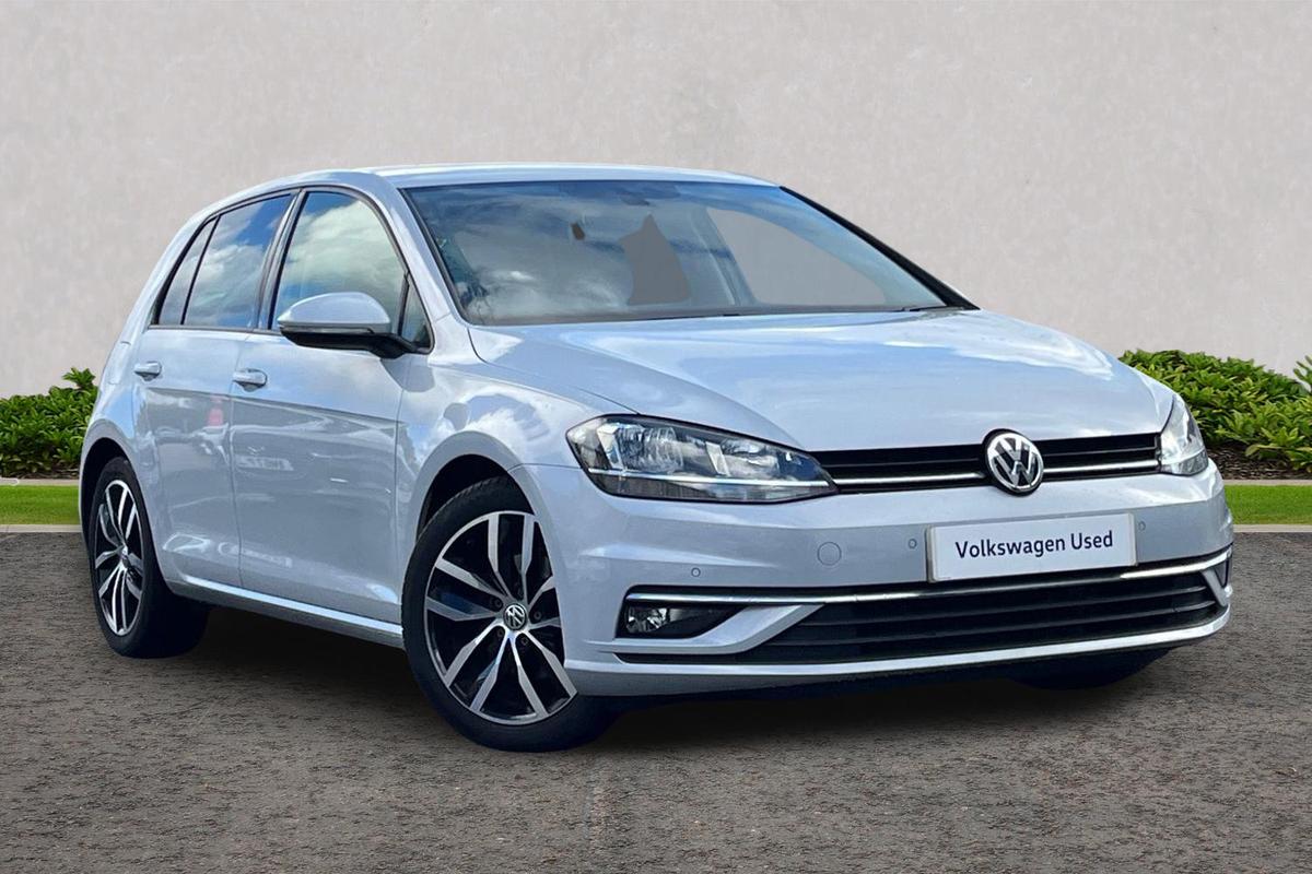 Main listing image - Volkswagen Golf
