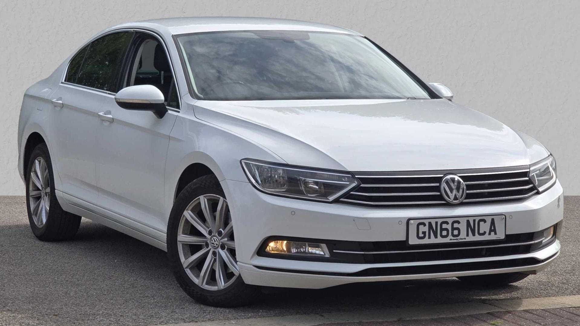 Main listing image - Volkswagen Passat
