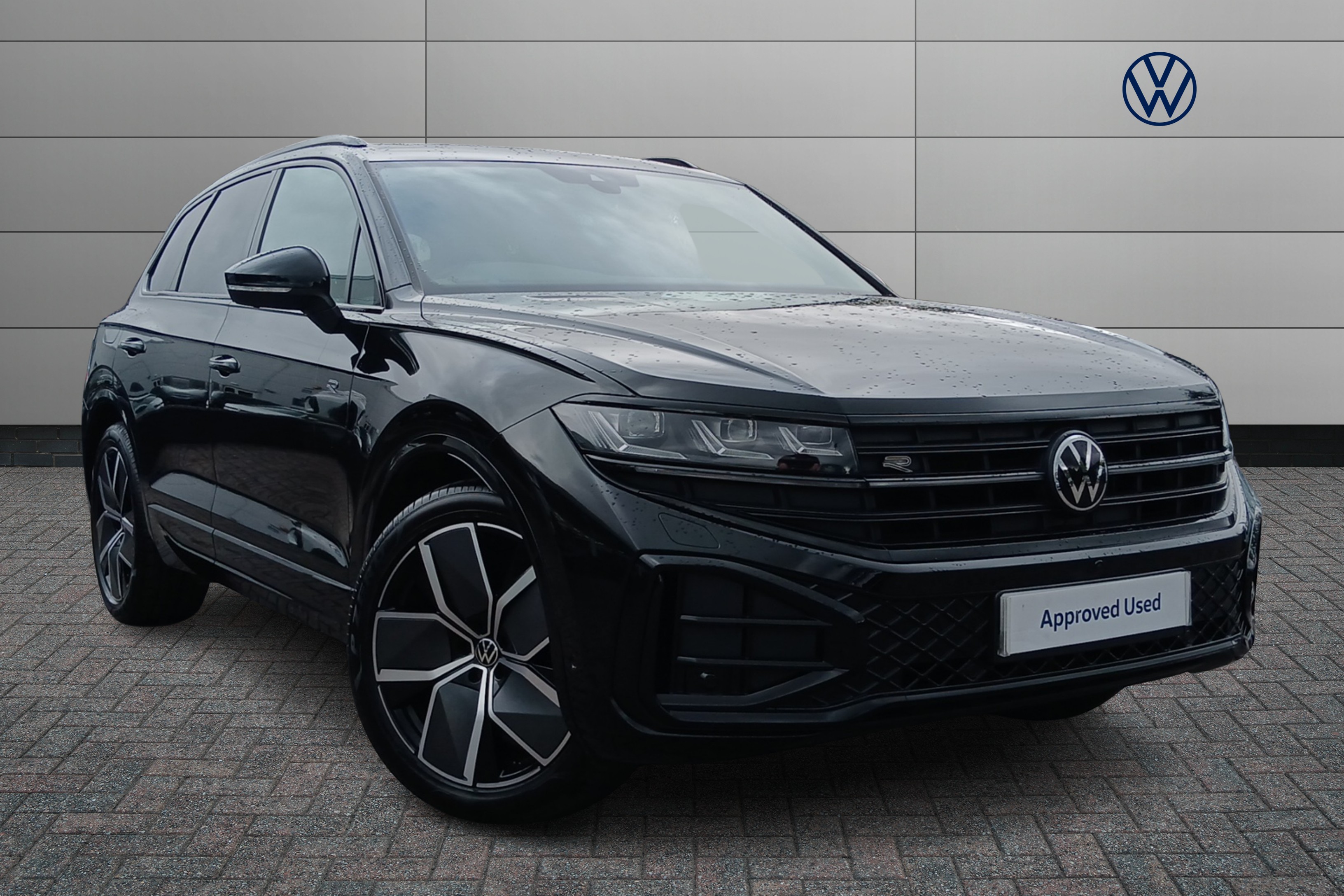 Main listing image - Volkswagen Touareg
