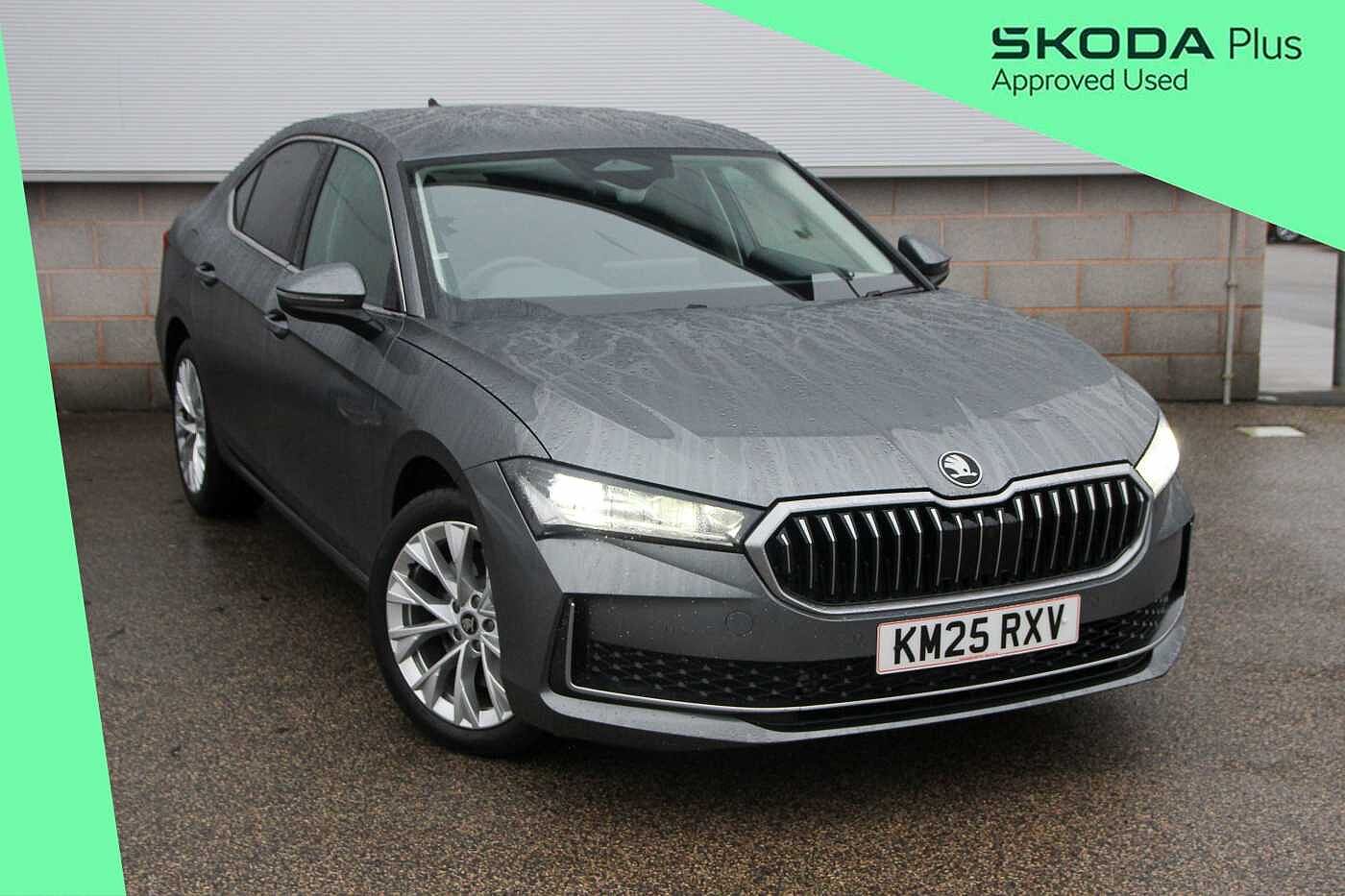 Main listing image - Skoda Superb