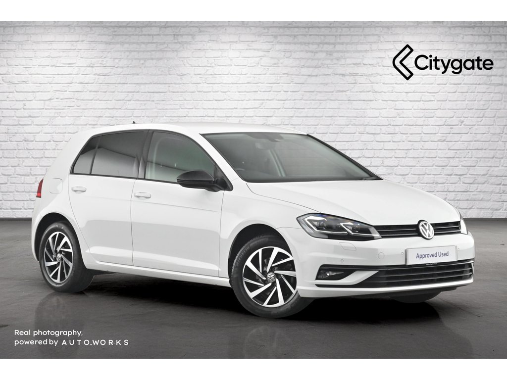 Main listing image - Volkswagen Golf