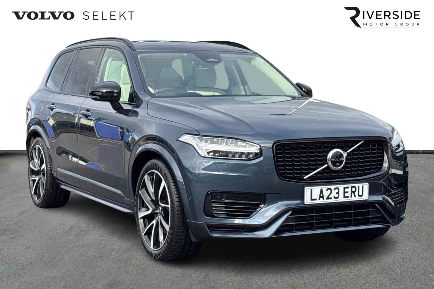 Main listing image - Volvo XC90