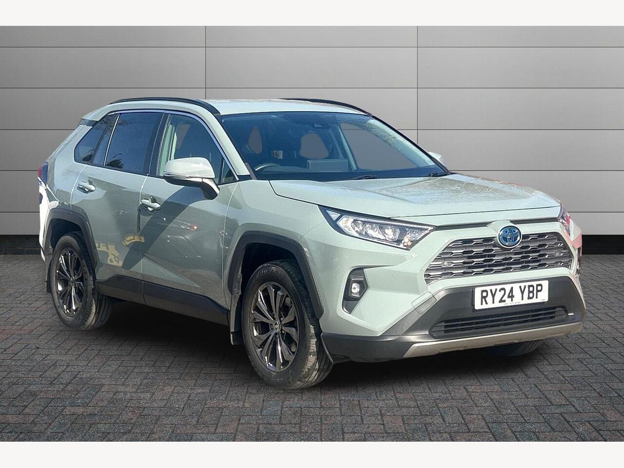 Main listing image - Toyota RAV4