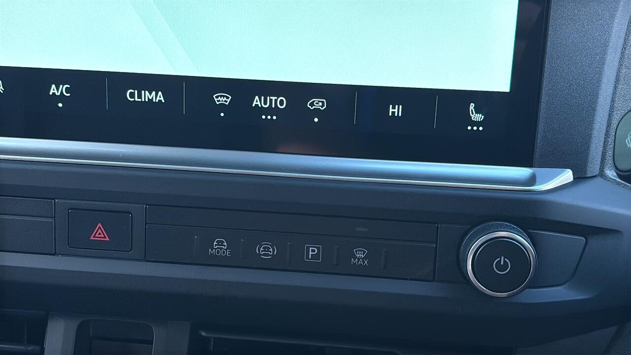 Main listing image - Volkswagen Transporter