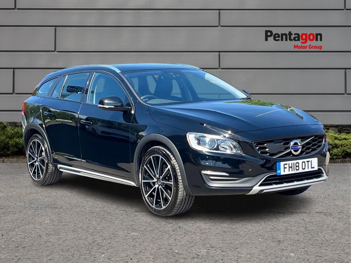 Main listing image - Volvo V60 Cross Country