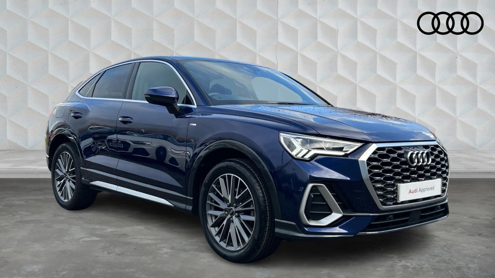 Main listing image - Audi Q3