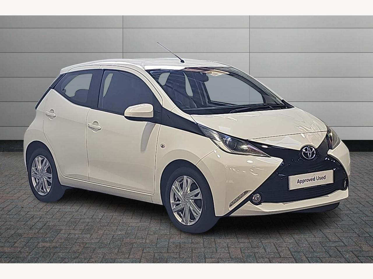 Main listing image - Toyota Aygo
