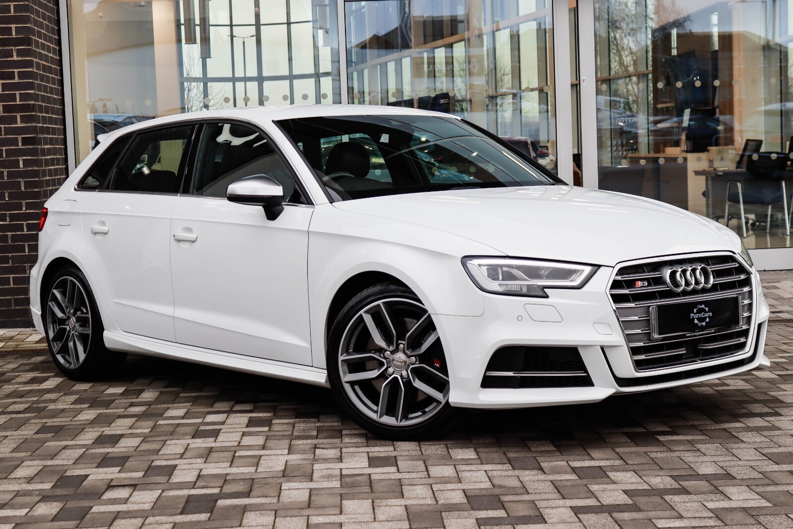 Main listing image - Audi S3