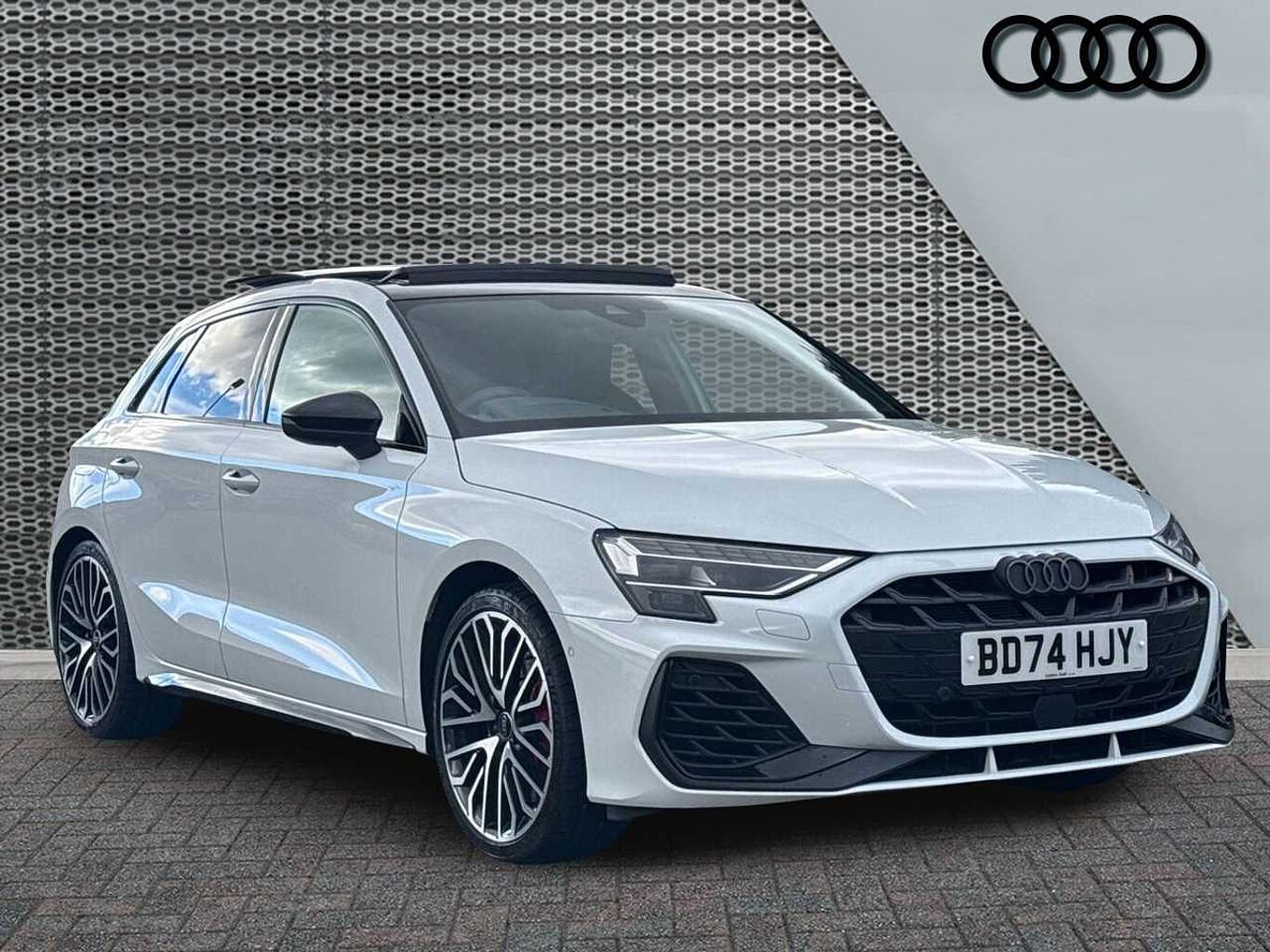 Main listing image - Audi S3