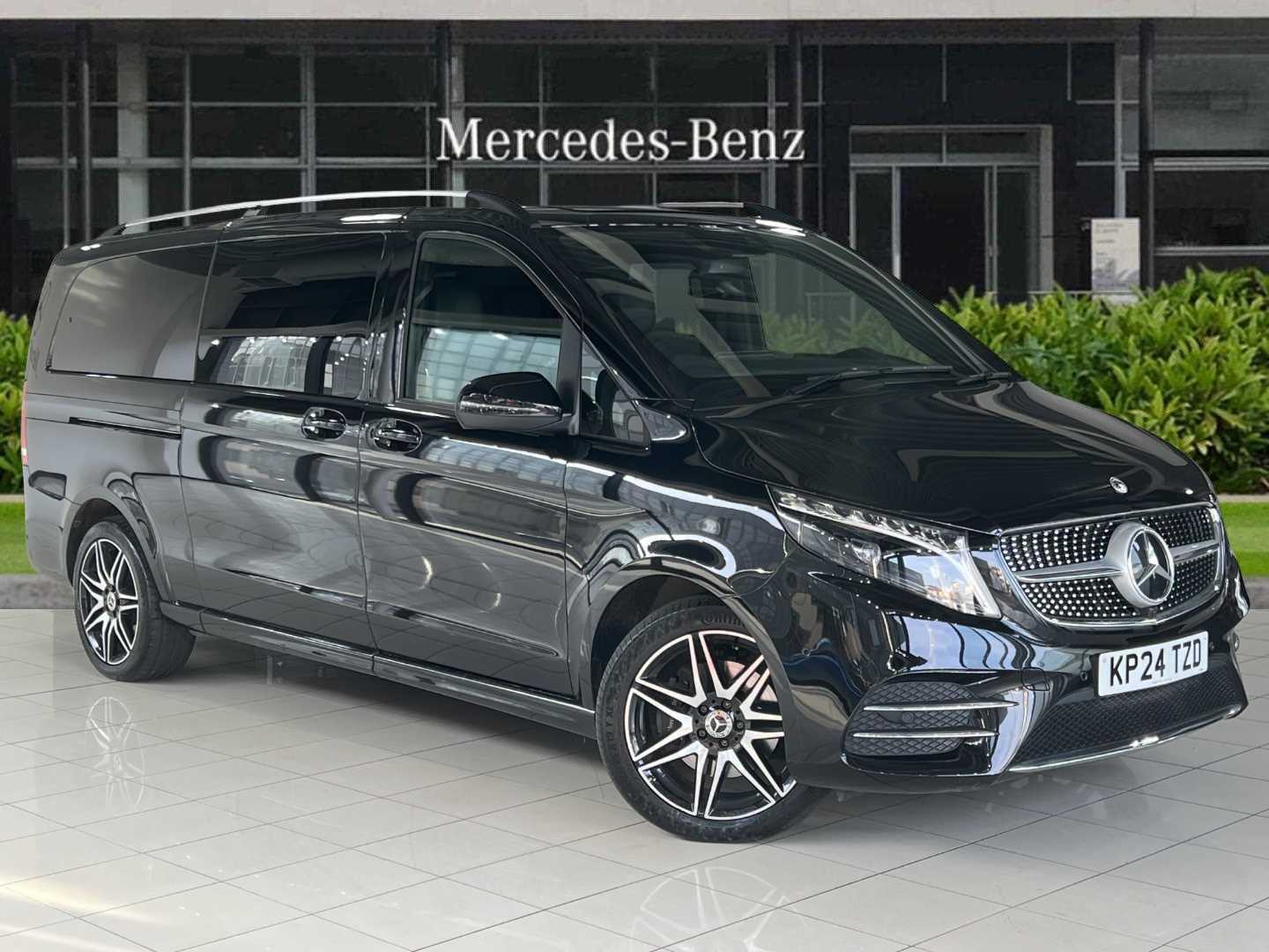 Main listing image - Mercedes-Benz V-Class