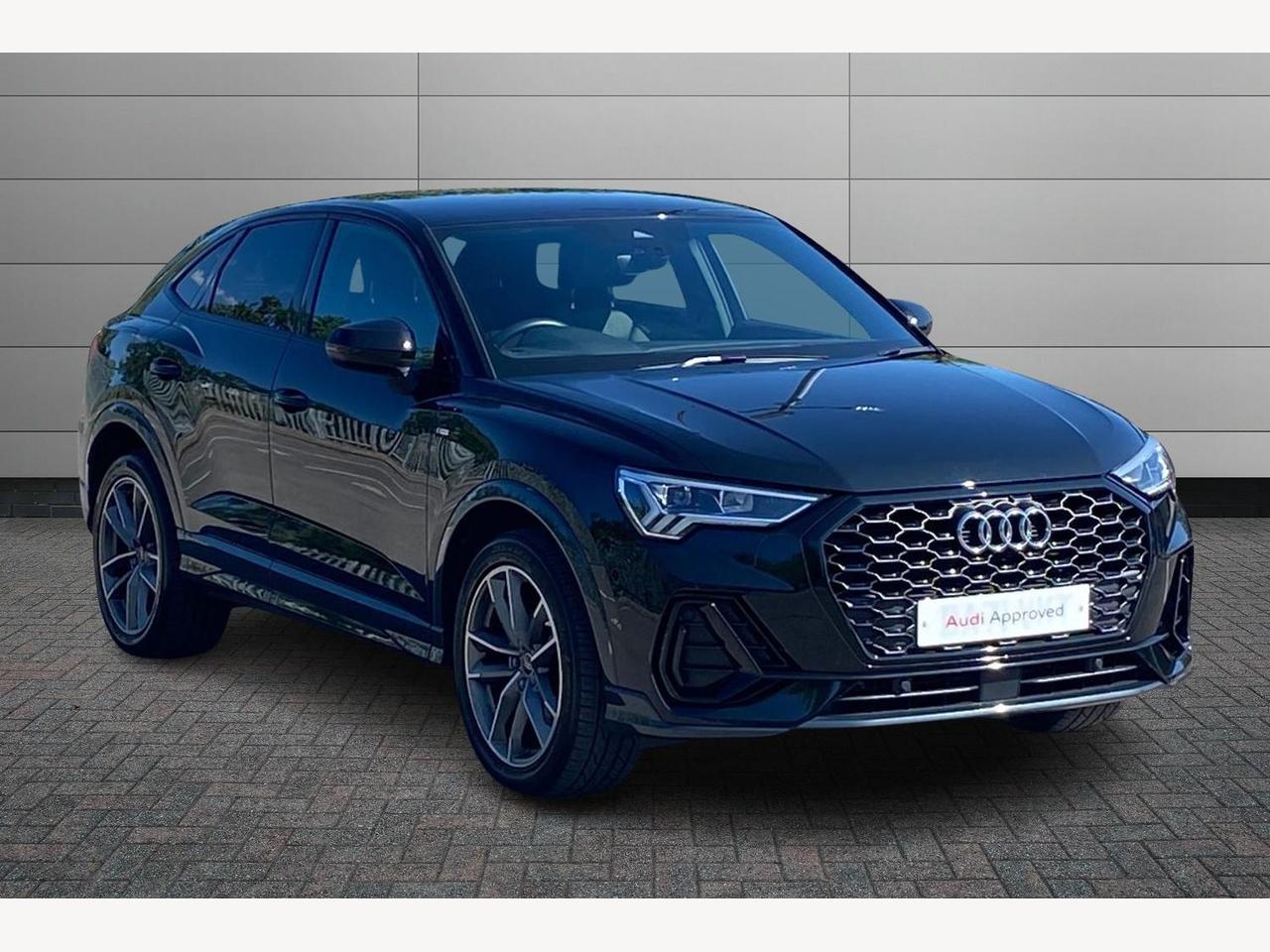 Main listing image - Audi Q3