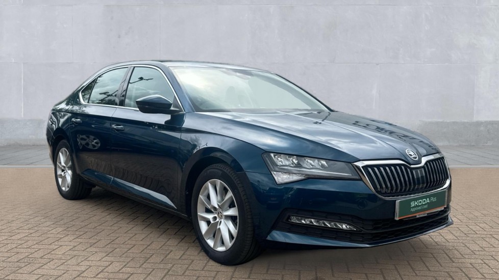 Main listing image - Skoda Superb