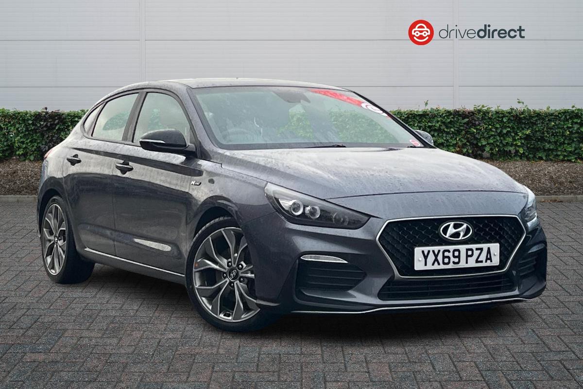 Main listing image - Hyundai i30 Fastback