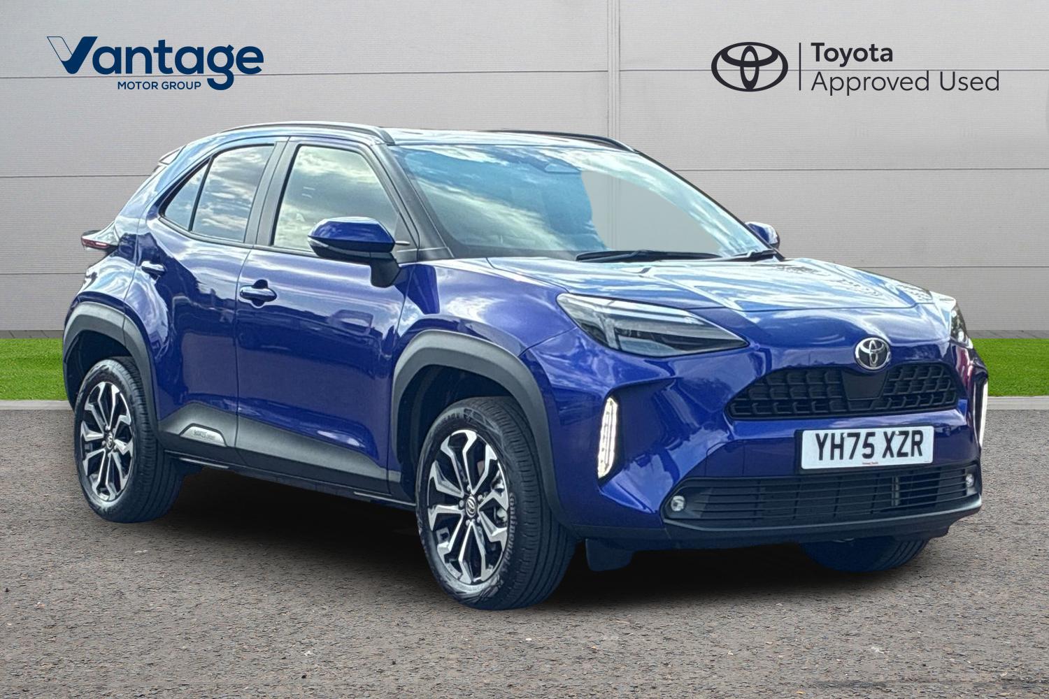 Main listing image - Toyota Yaris Cross