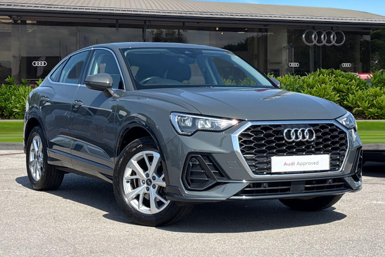 Main listing image - Audi Q3