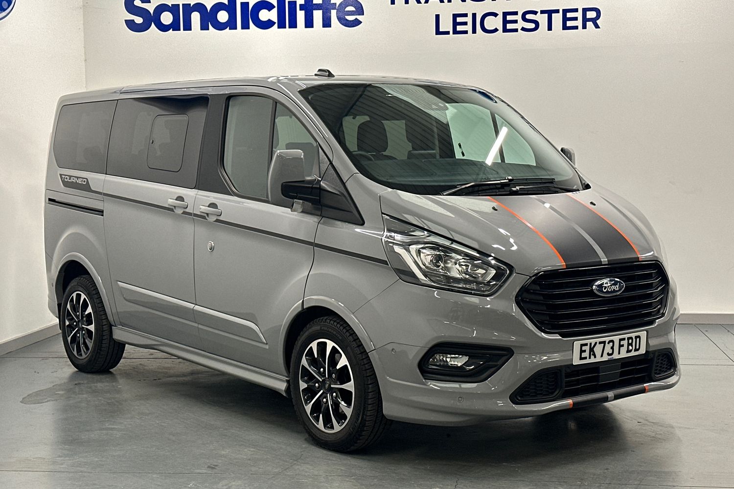 Main listing image - Ford Tourneo Custom