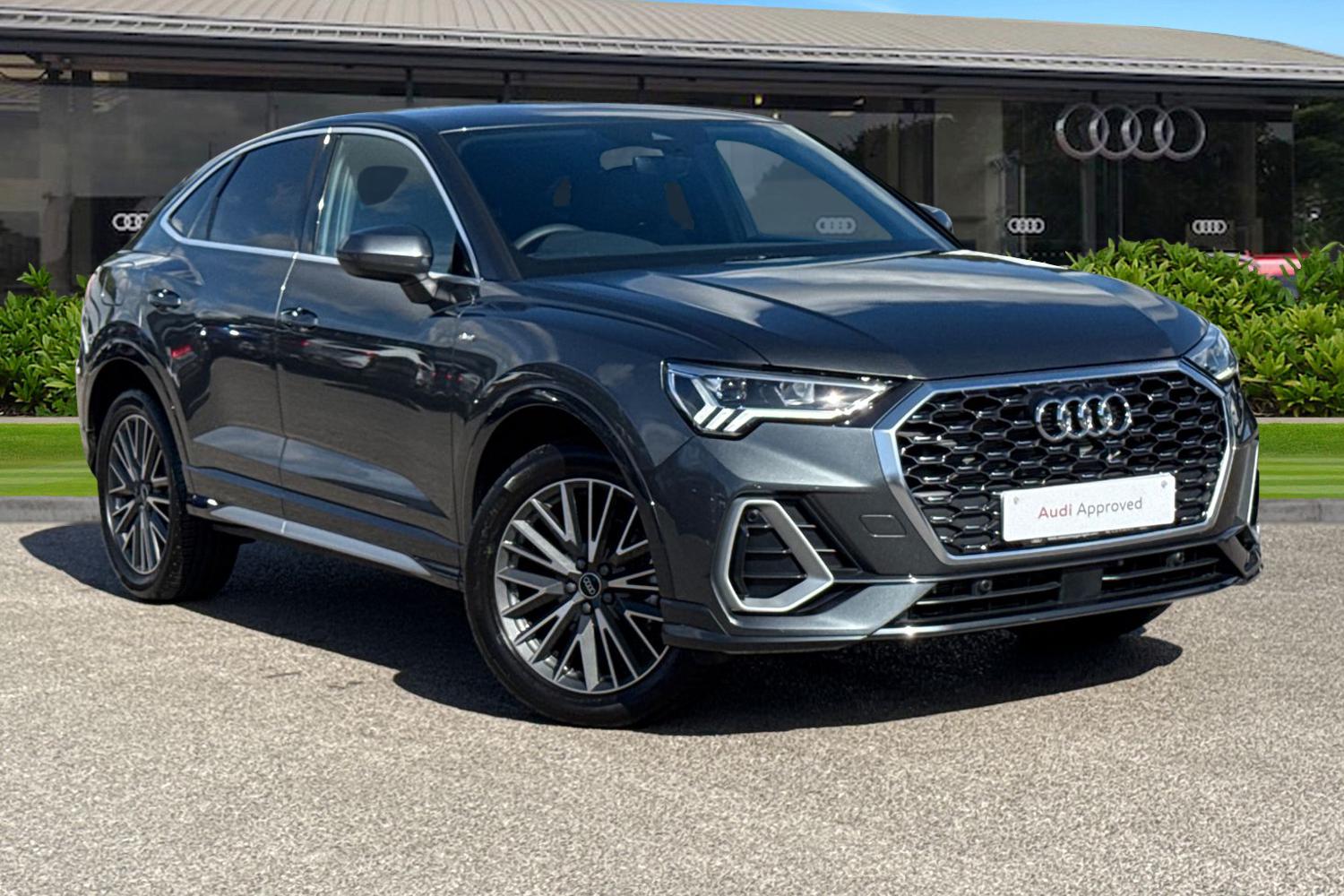 Main listing image - Audi Q3