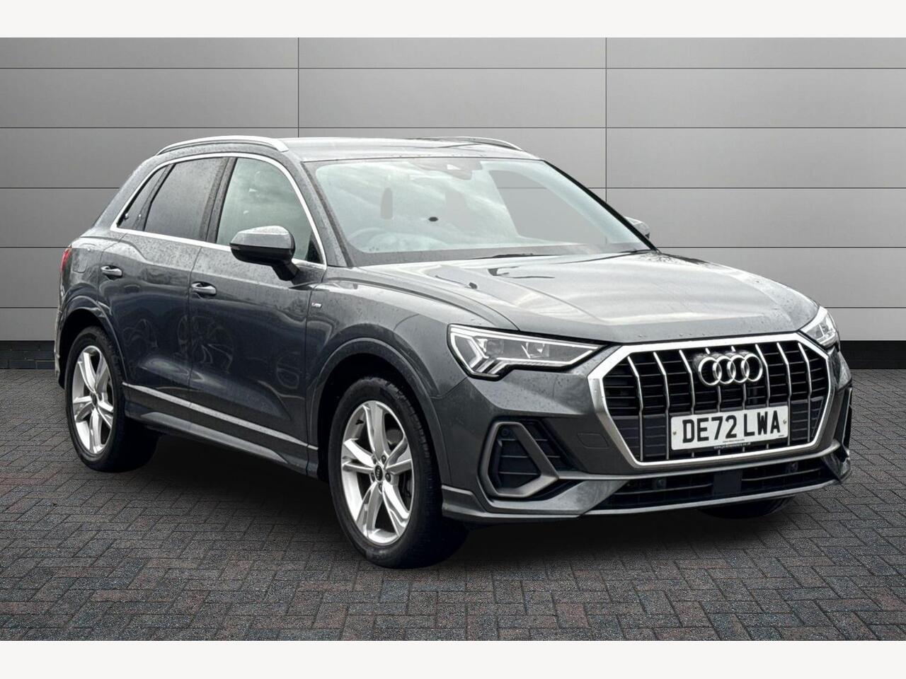 Main listing image - Audi Q3