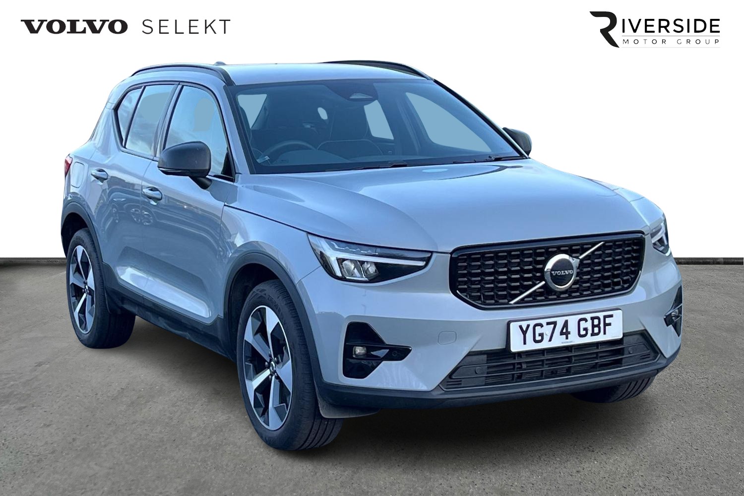 Main listing image - Volvo XC40