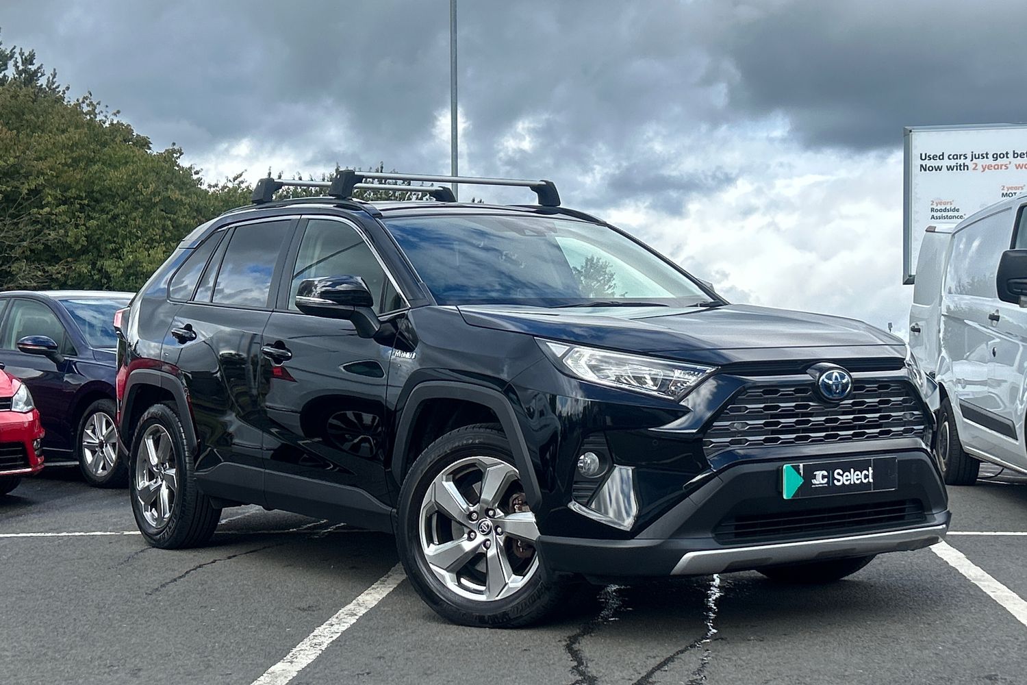 Main listing image - Toyota RAV4