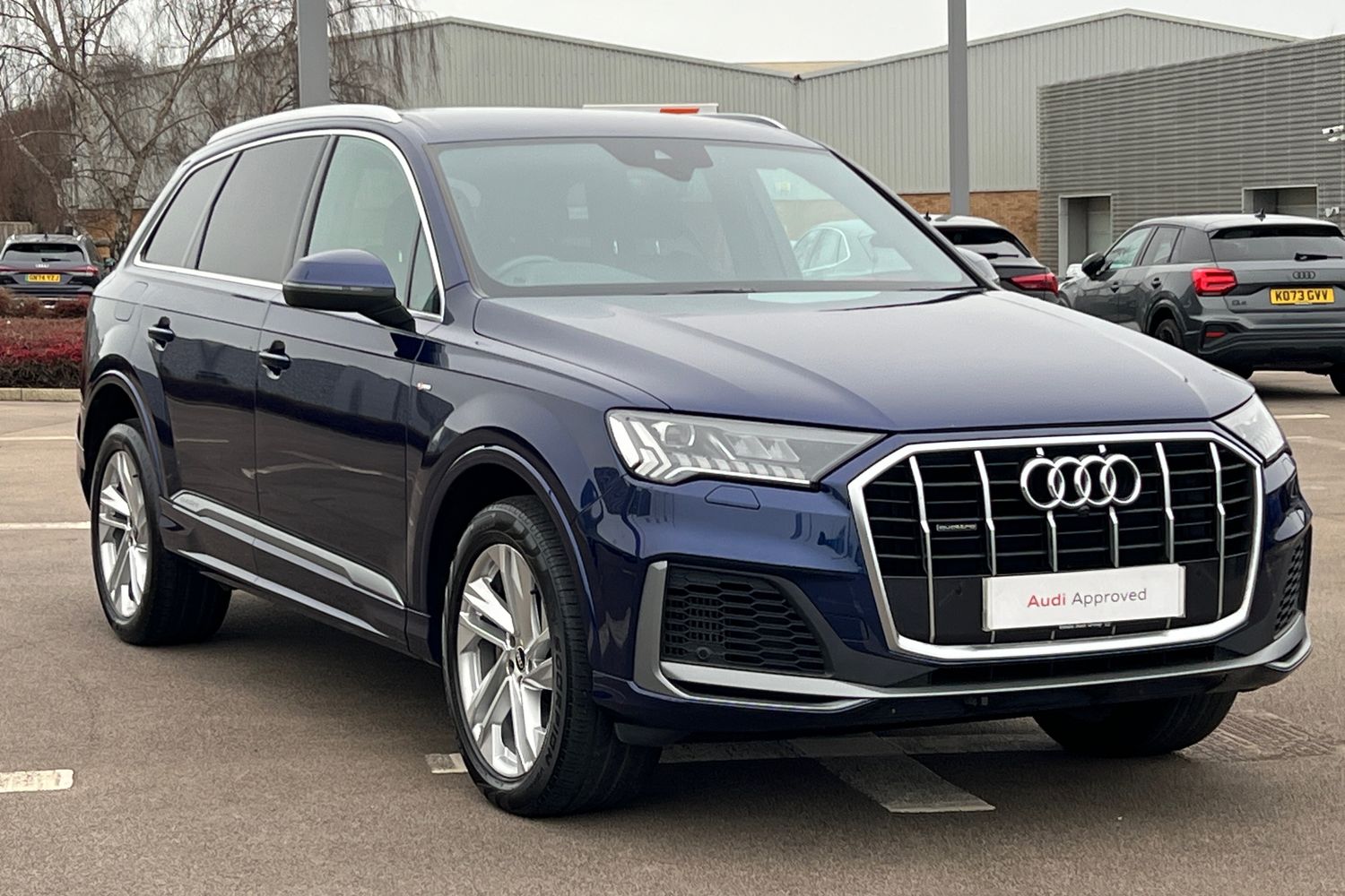 Main listing image - Audi Q7