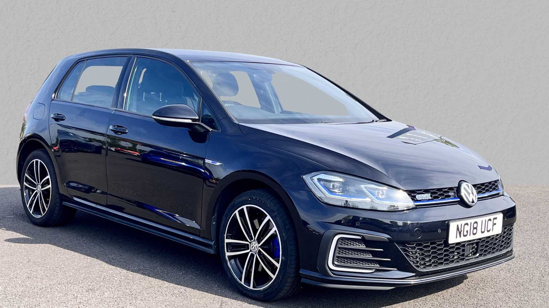 Main listing image - Volkswagen Golf GTE