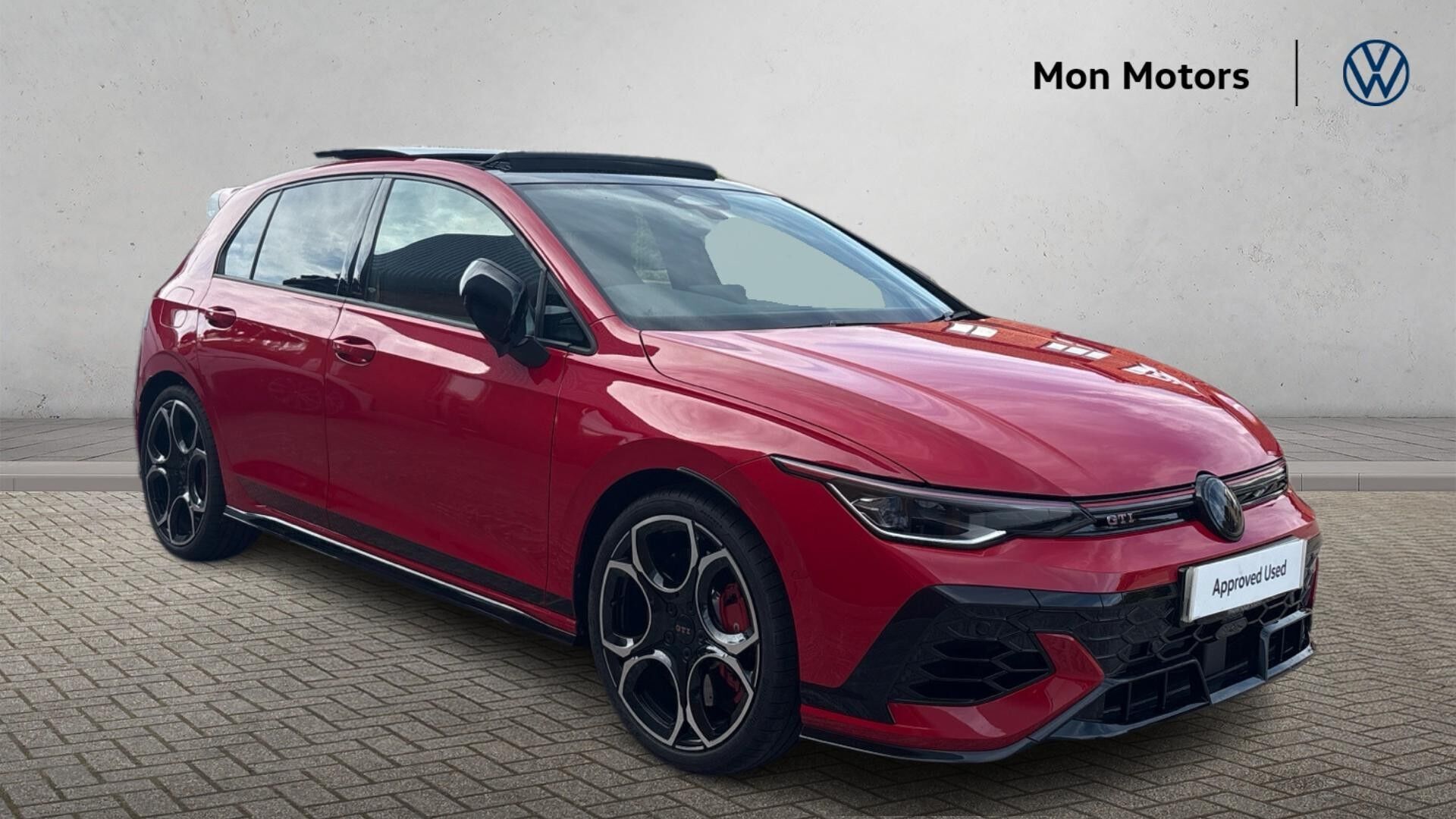 Main listing image - Volkswagen Golf