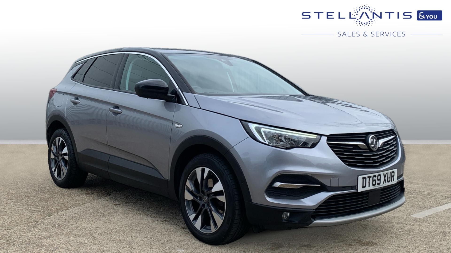 Main listing image - Vauxhall Grandland X