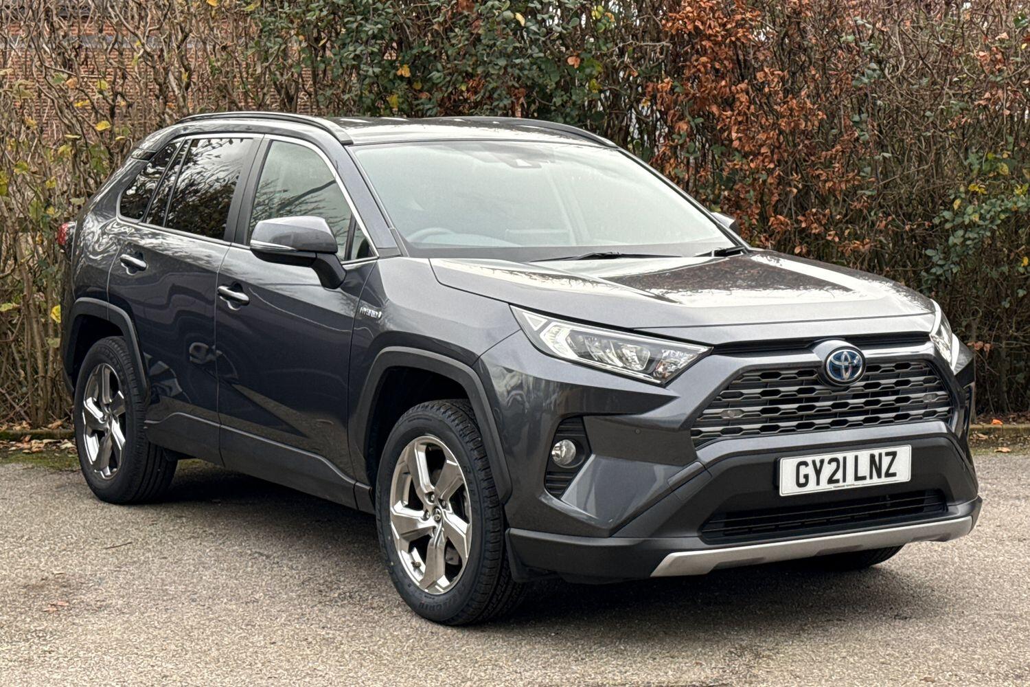 Main listing image - Toyota RAV4