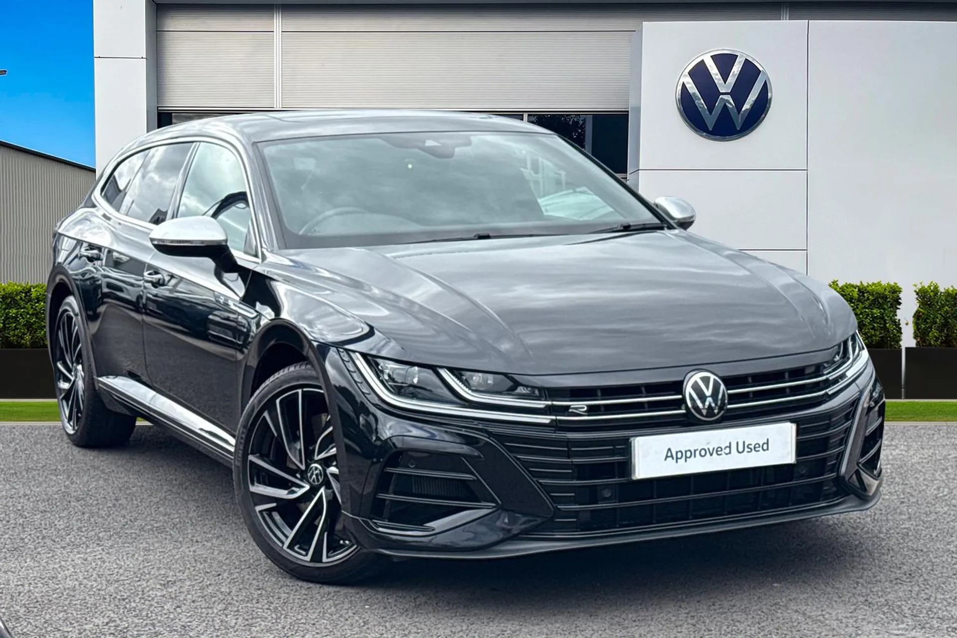 Main listing image - Volkswagen Arteon Shooting Brake