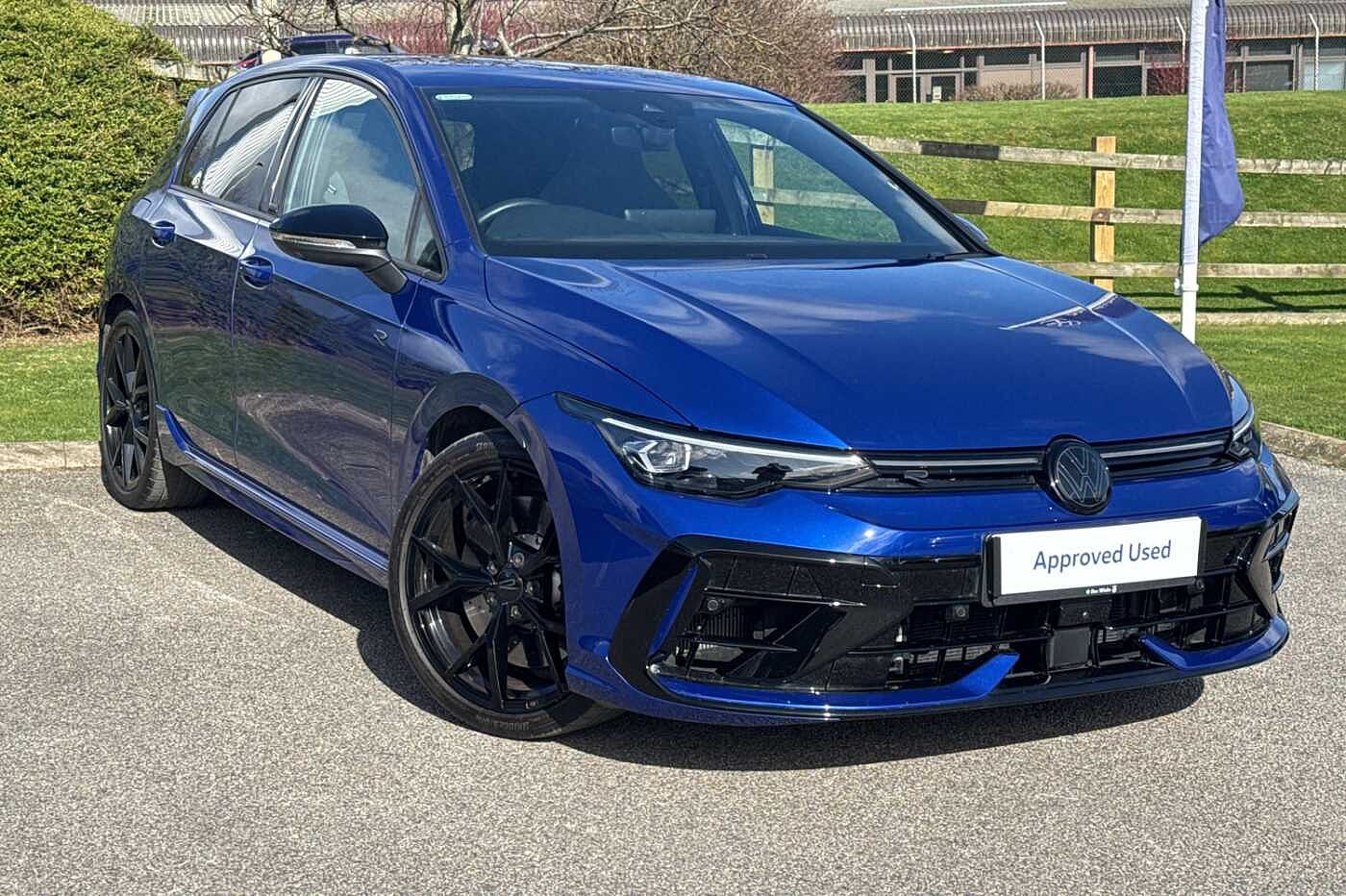 Main listing image - Volkswagen Golf R