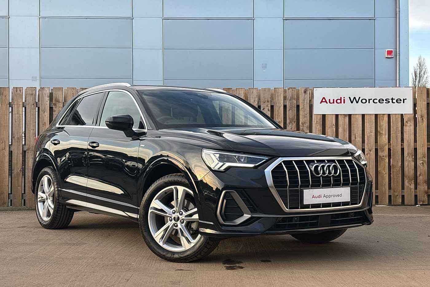 Main listing image - Audi Q3