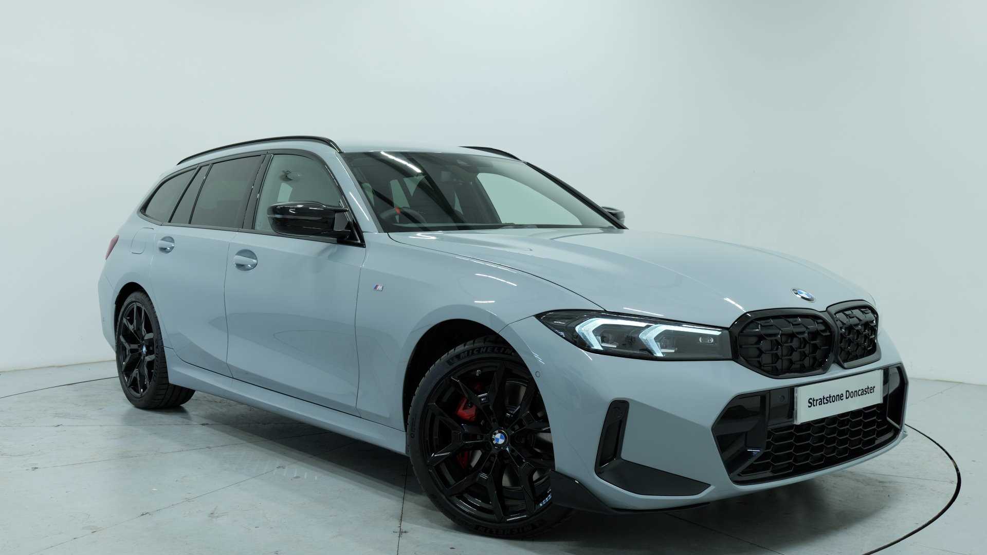Main listing image - BMW 3 Series Touring