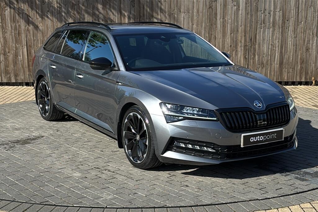 Main listing image - Skoda Superb Estate
