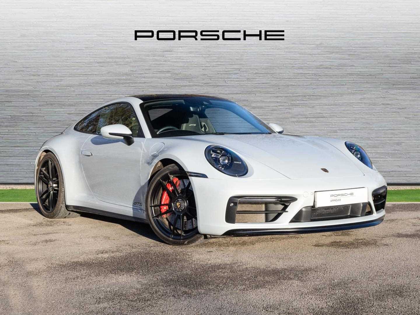 Main listing image - Porsche 911