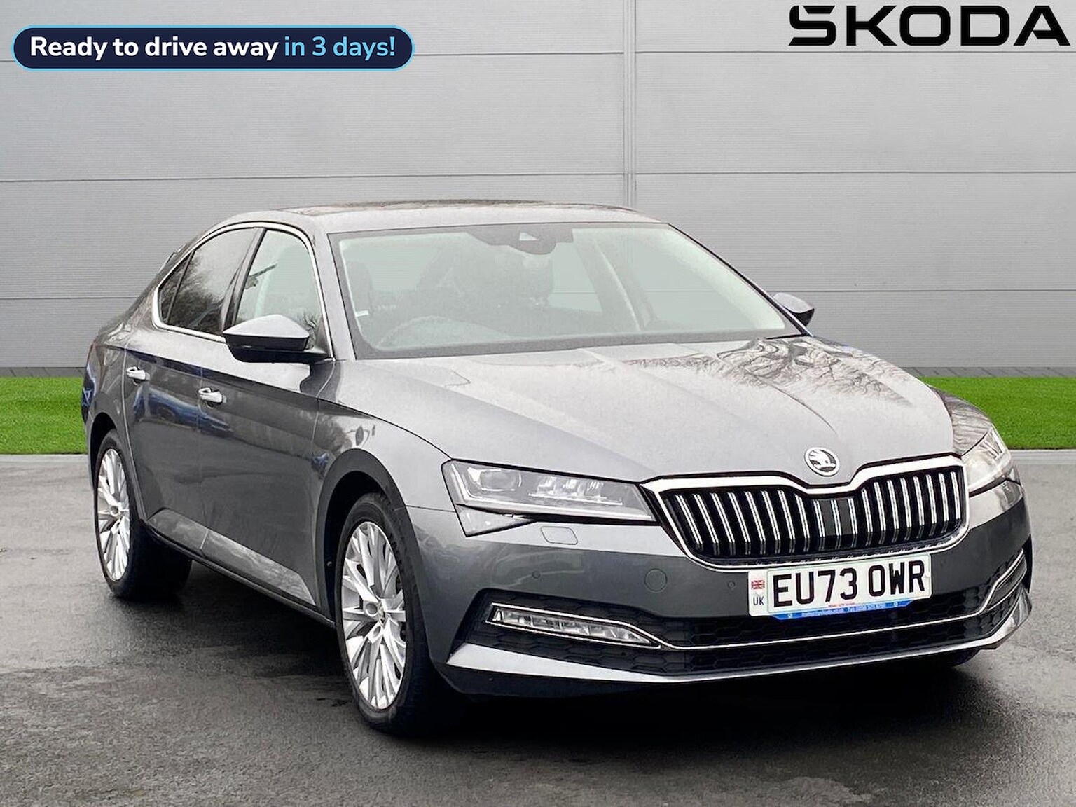 Main listing image - Skoda Superb