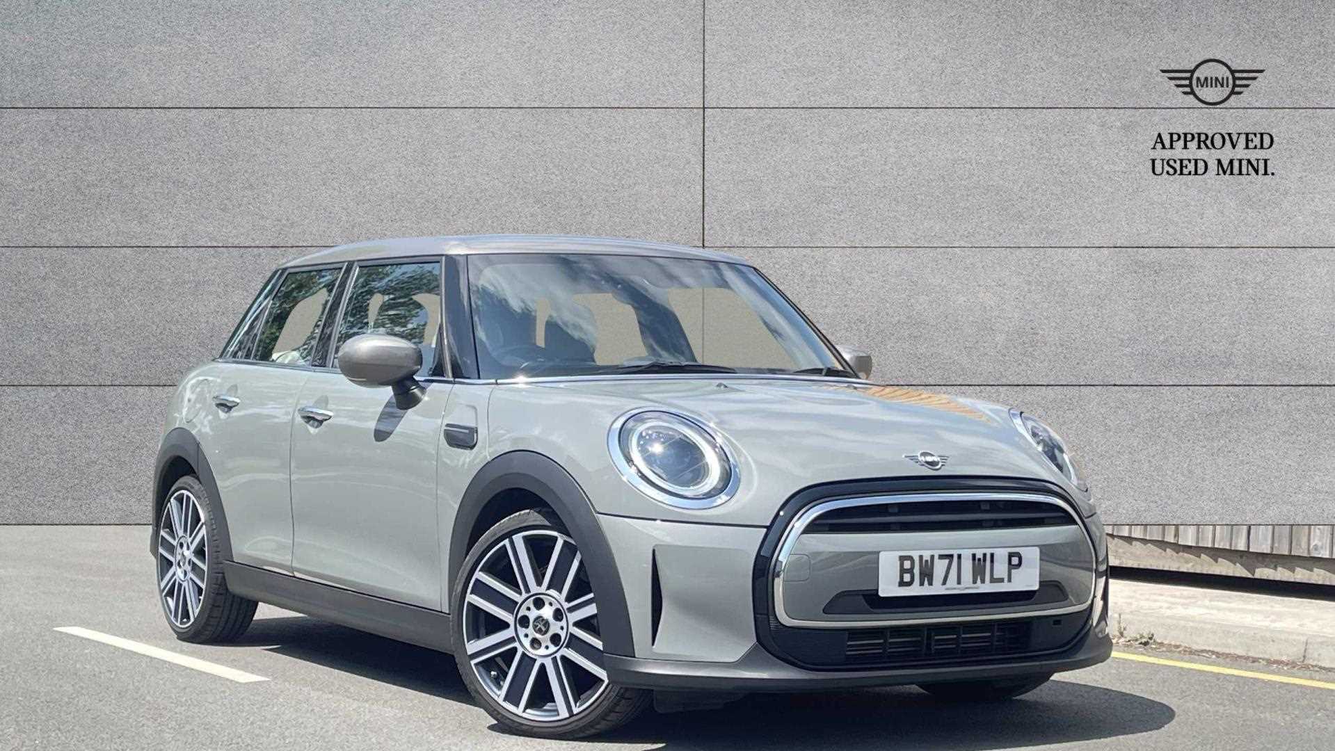 Main listing image - MINI Hatchback 5dr