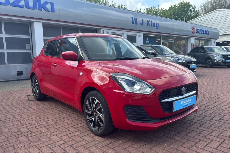 Main listing image - Suzuki Swift