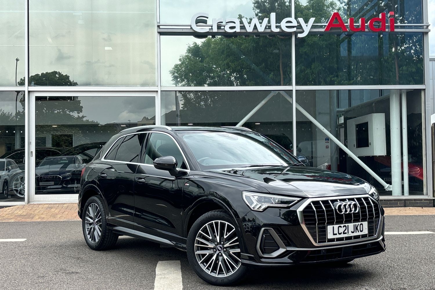 Main listing image - Audi Q3