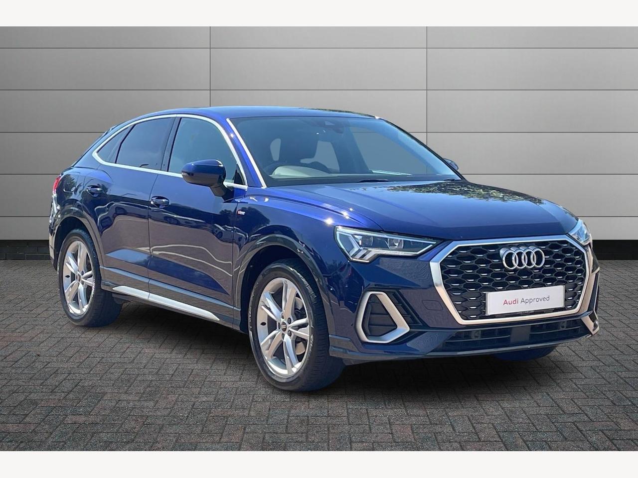Main listing image - Audi Q3