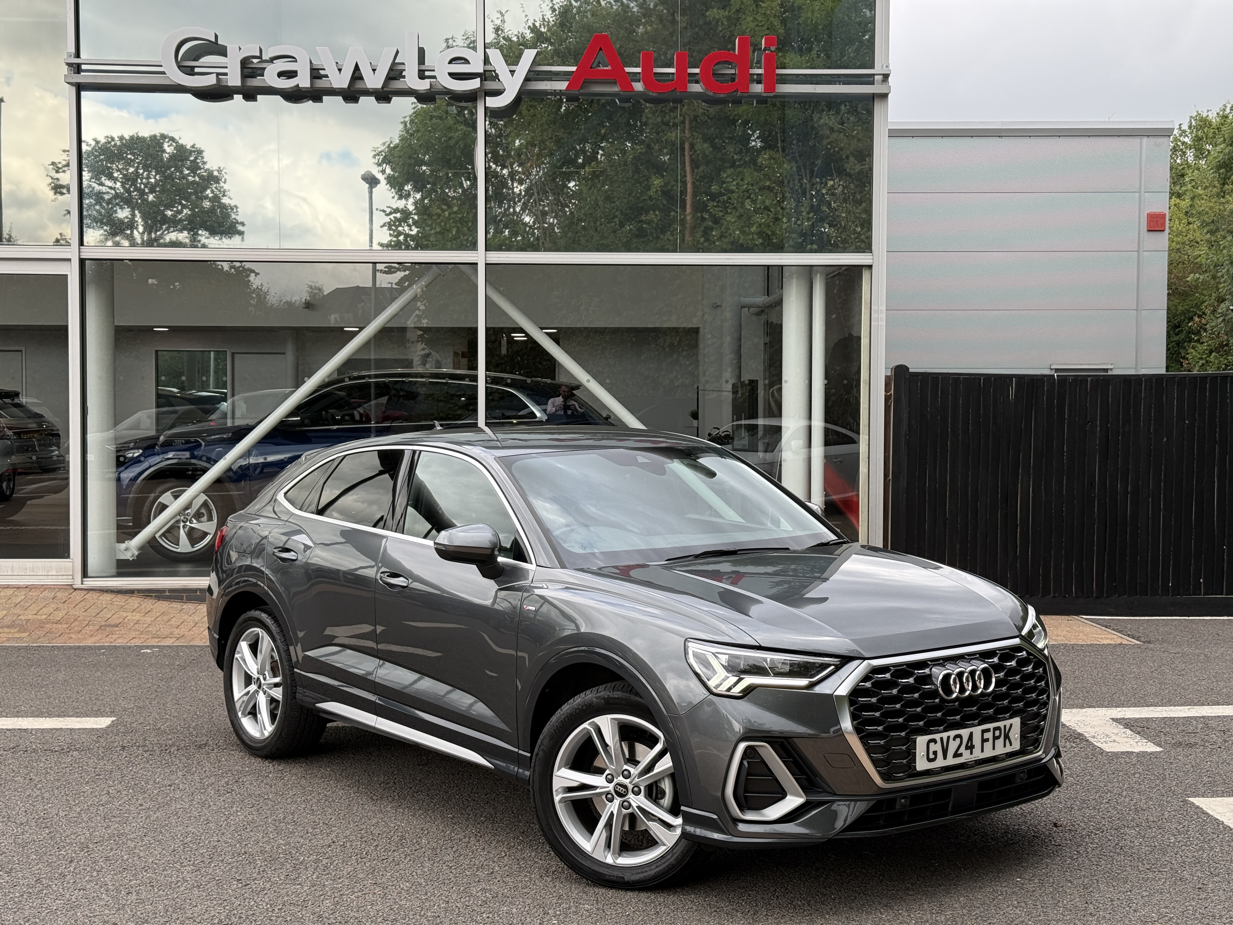 Main listing image - Audi Q3