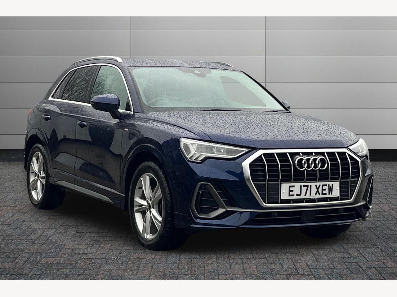 Main listing image - Audi Q3