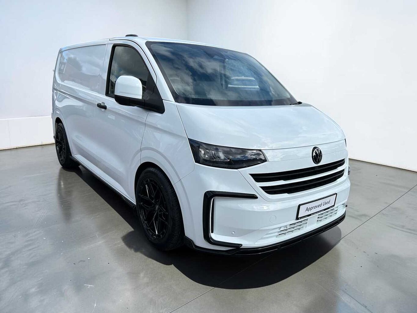 Main listing image - Volkswagen Transporter