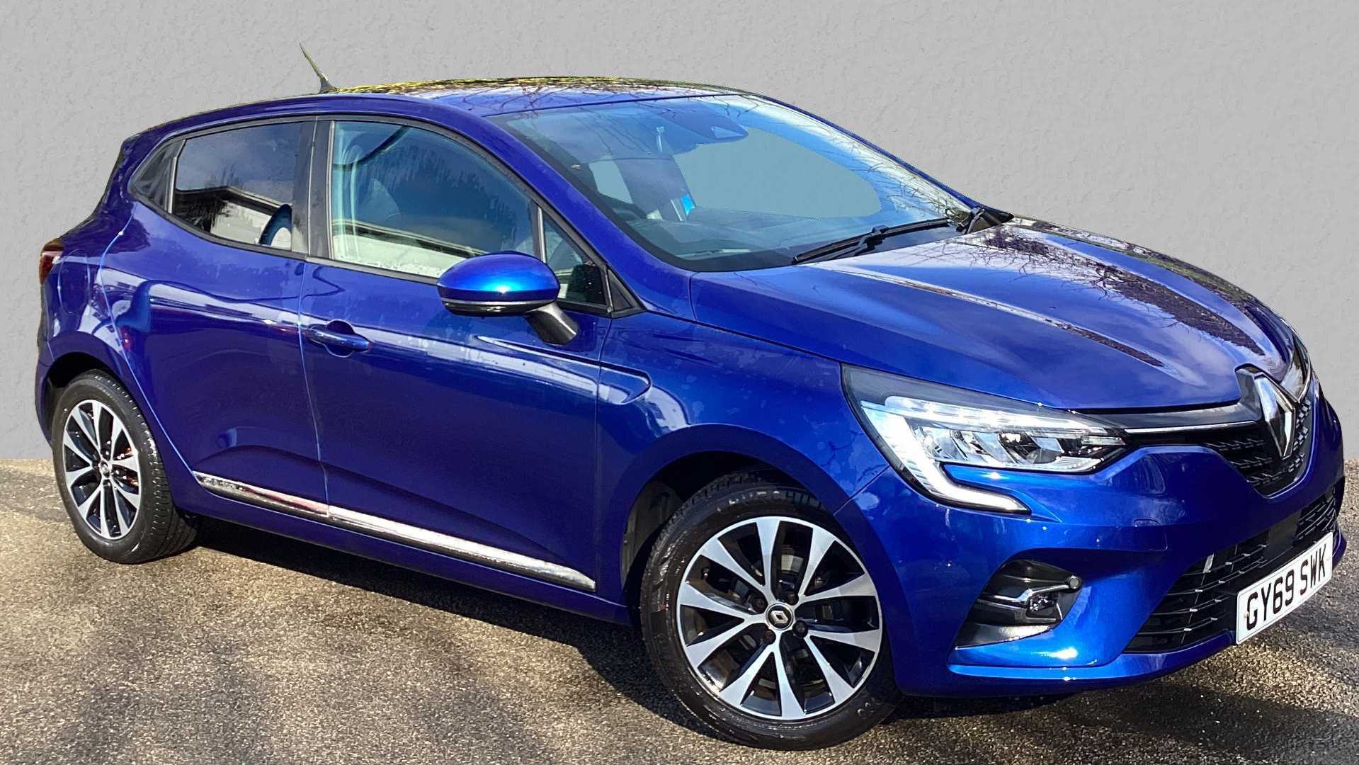 Main listing image - Renault Clio