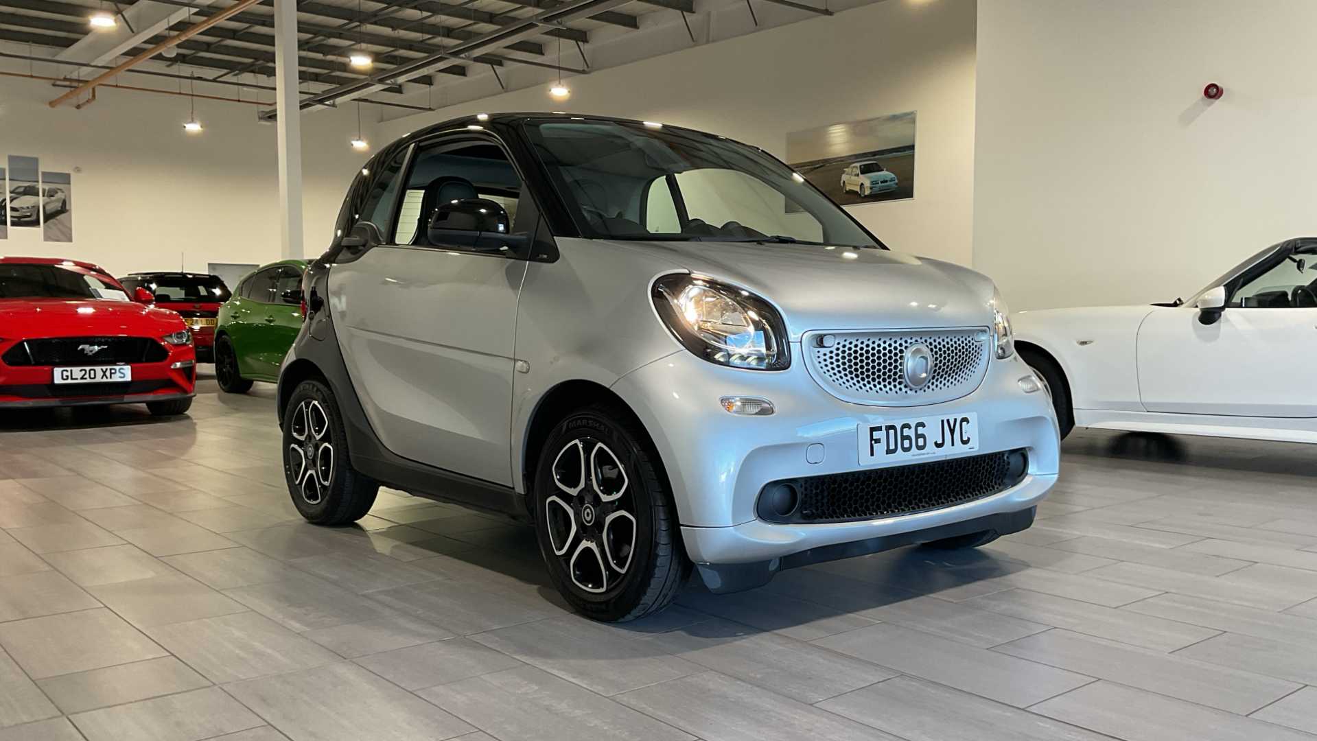 Main listing image - Smart Fortwo Coupe