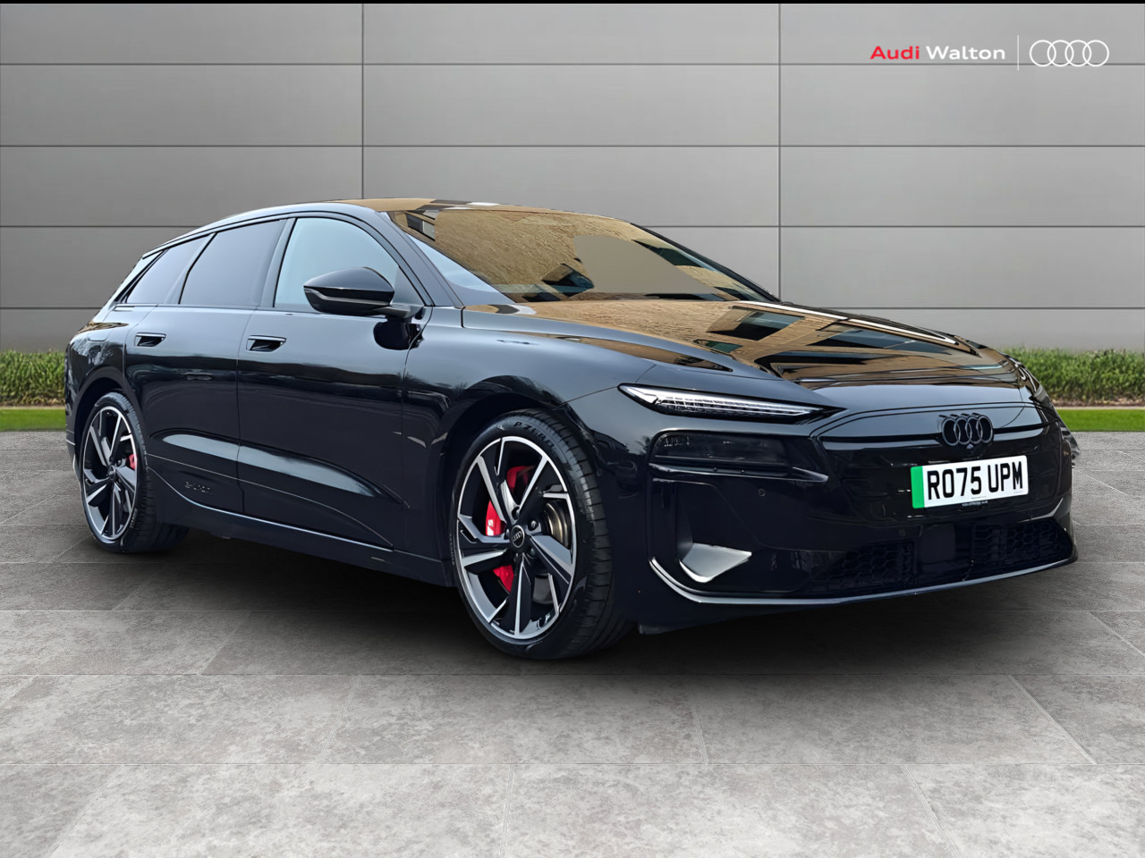 Main listing image - Audi S6