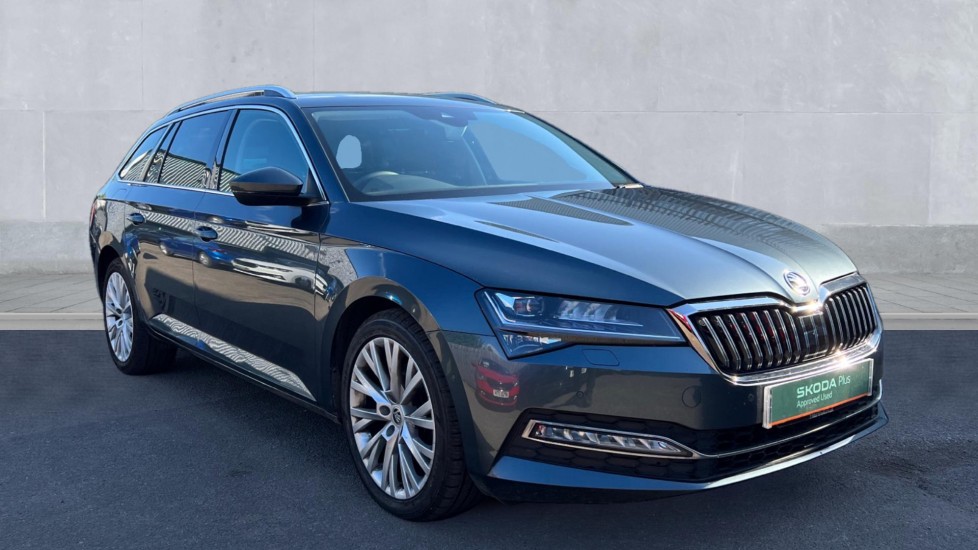 Main listing image - Skoda Superb Estate
