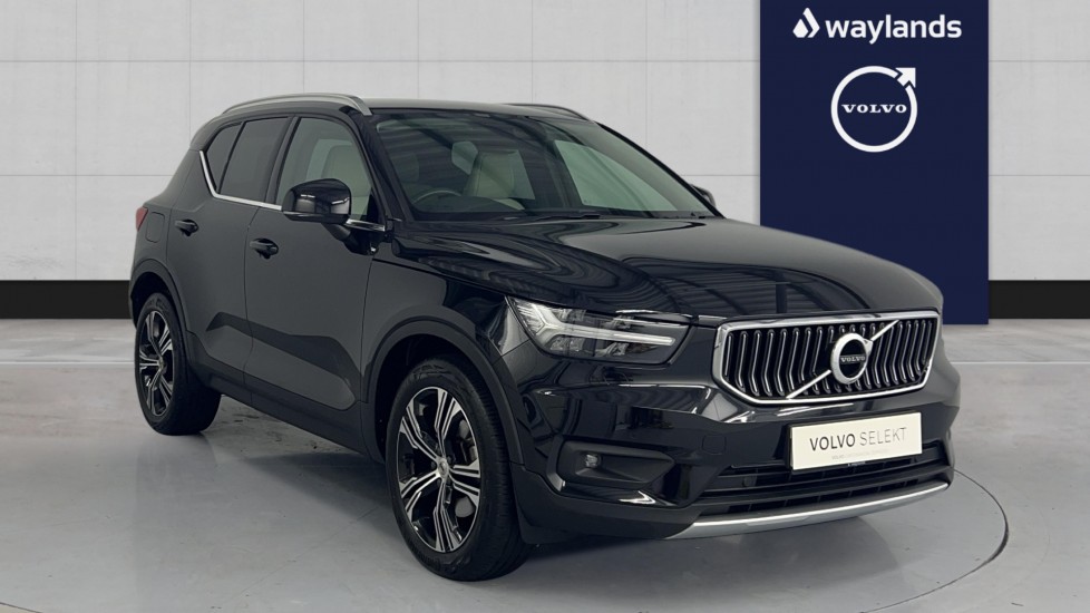 Main listing image - Volvo XC40